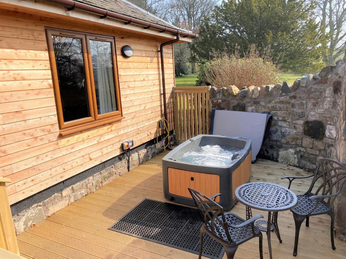 Pheasant Lodge With Hot Tub Forgandenny Экстерьер фото