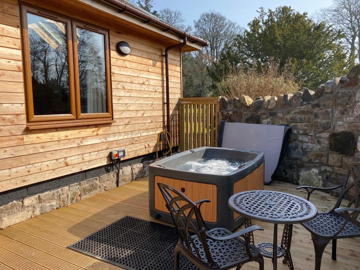 Pheasant Lodge With Hot Tub Forgandenny Экстерьер фото